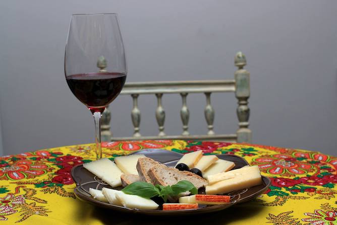cheese board red wine tasca quinta regua