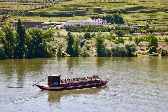 rabelo boat boat ride douro valley