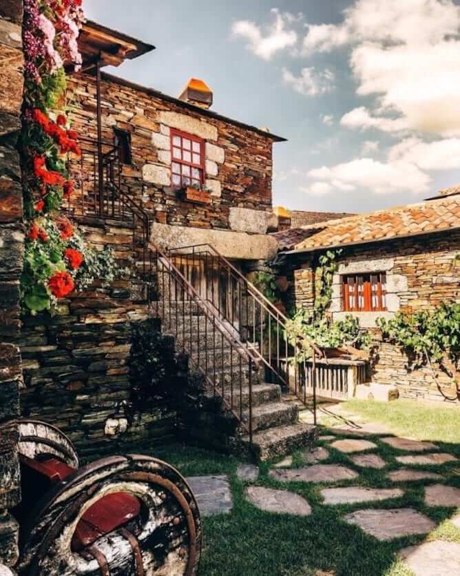 quintandona village portugal xist houses