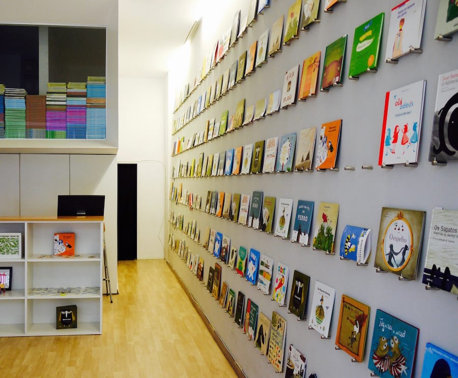 children bookshop porto papa livros book in the walls