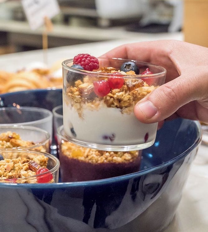 vegan breakfast buffet daterra porto