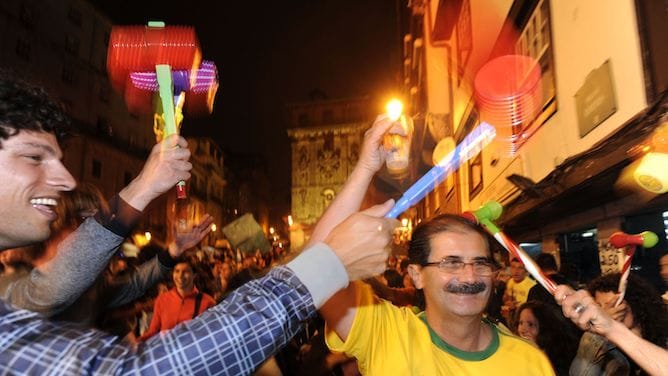 são joão festival porto traditions plastic hammer