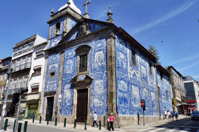 capela almas tile porto