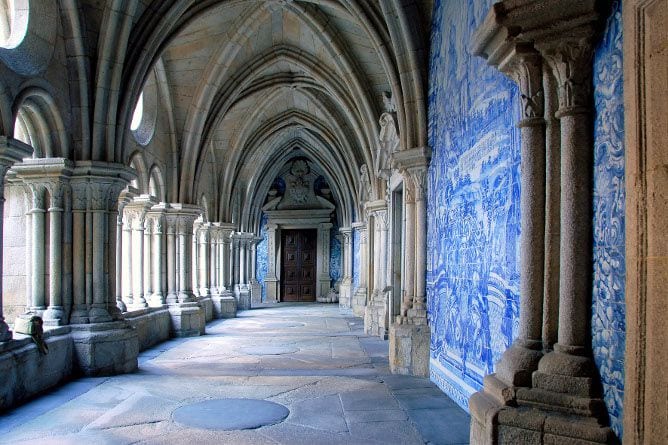 porto cathedral azulejos tiles