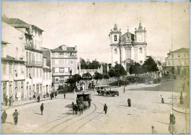 old batalha sqaure porto