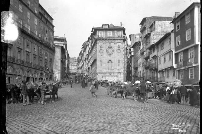 old ribeira sqaure porto