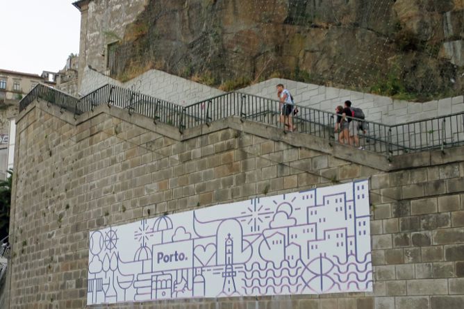 climb codecal stairs porto