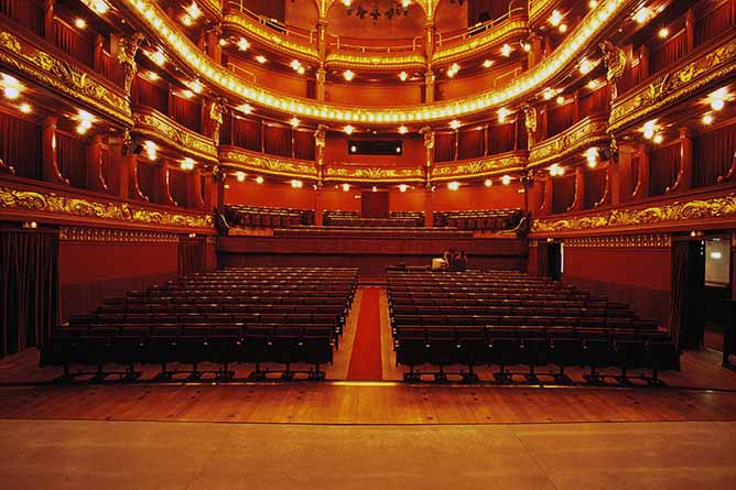 porto or lisbon best theaters