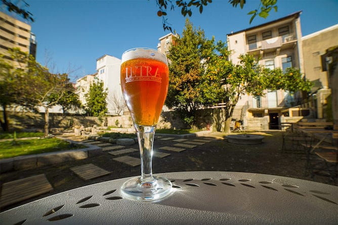 letraria beer garden porto