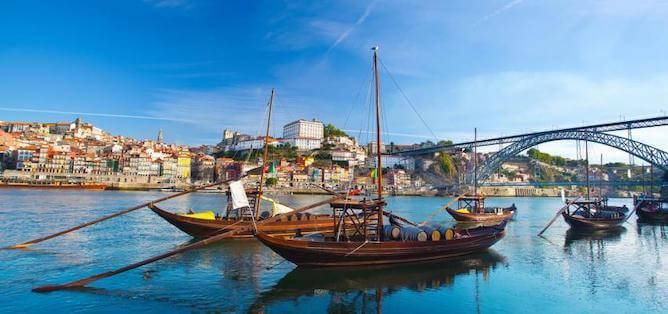 rabelo boats douro river porto