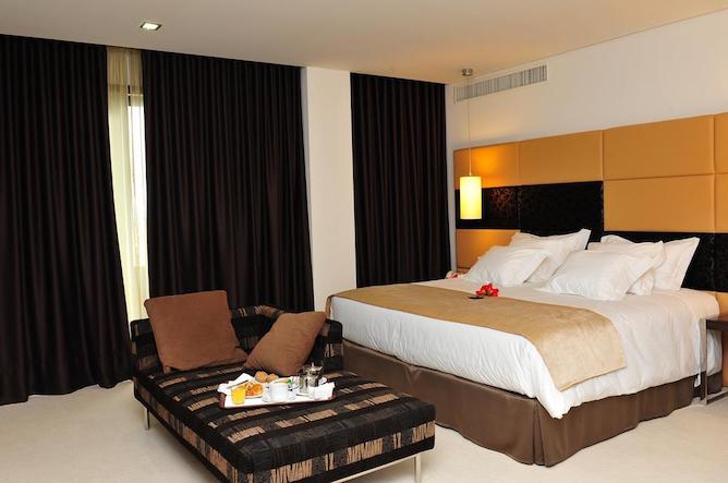 axis porto hotel double bedroom