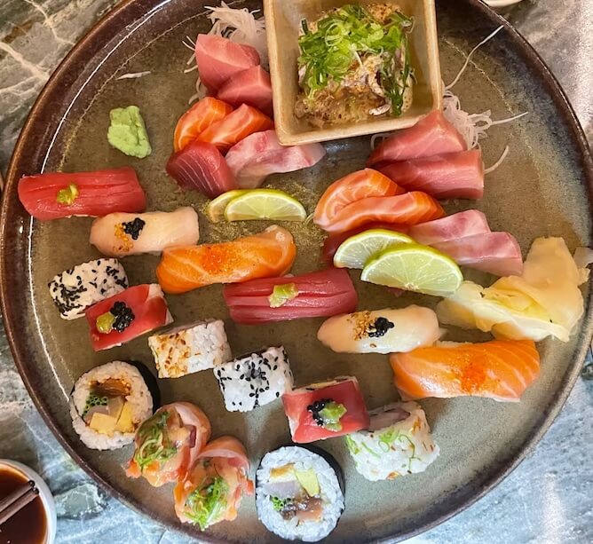 domodomo porto free style sushi platter