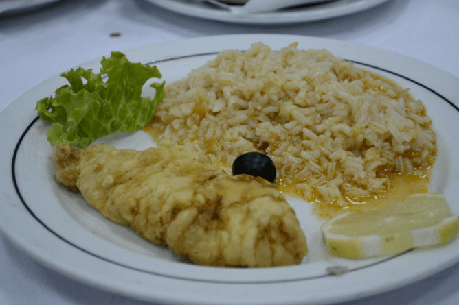 hake fillets tomato rice palmeira best traditional restaurants porto