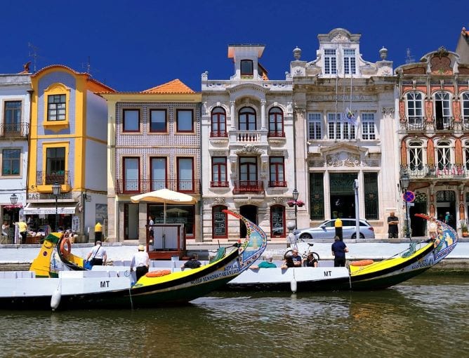 aveiro boats moliceiros