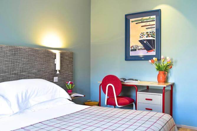 editory house ribeira porto hotel double bedroom