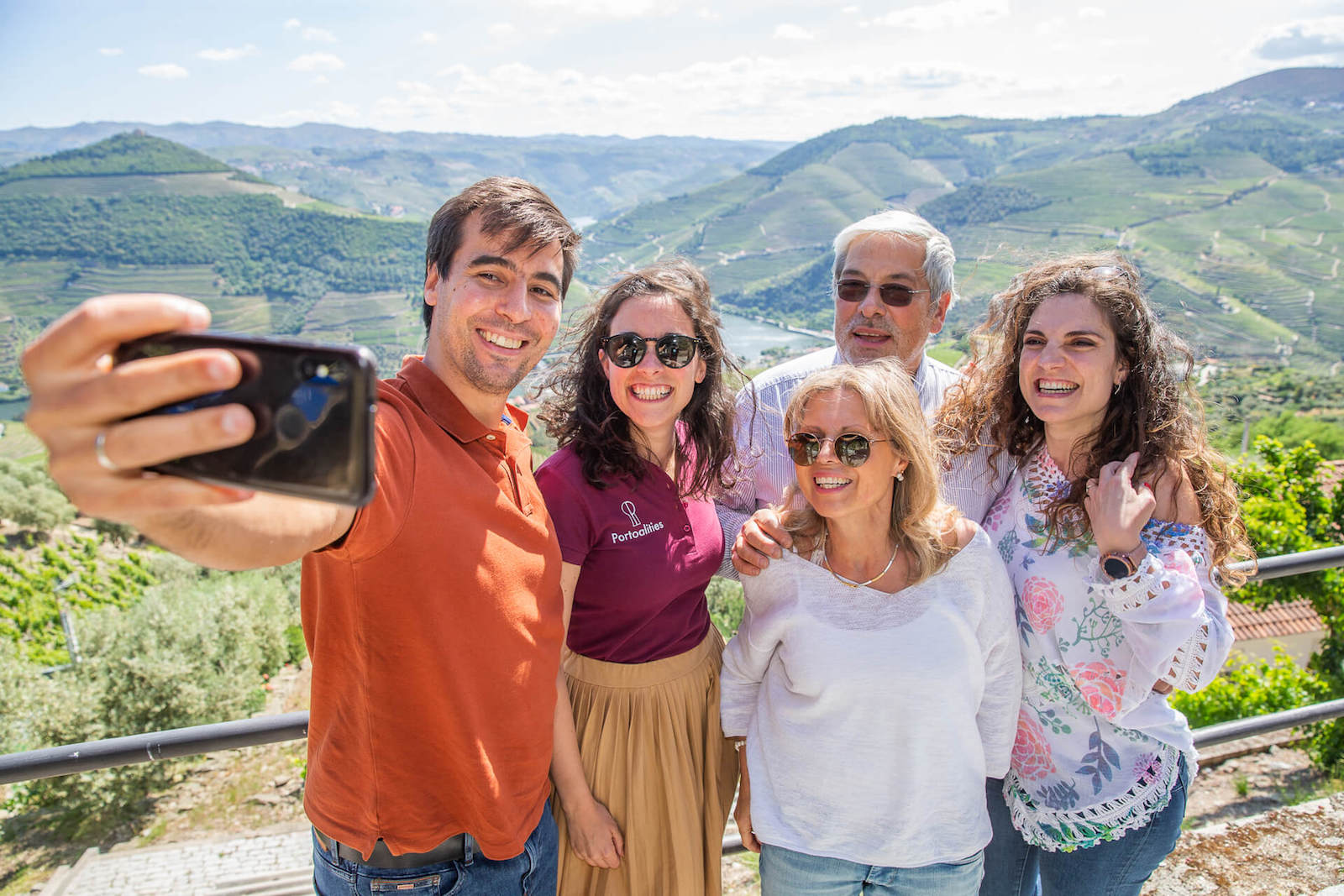 friends taking selfie douro valley viewoint