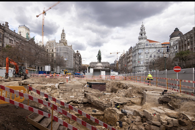 construction work downtown porto 2023