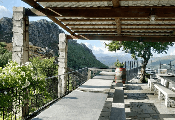 terrace restaurant miradouro castelo