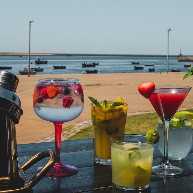 cocktails esplanada fuga restaurante porto