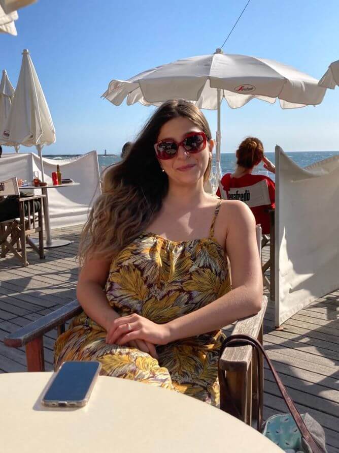 summer matosinhos beach cafe young woman