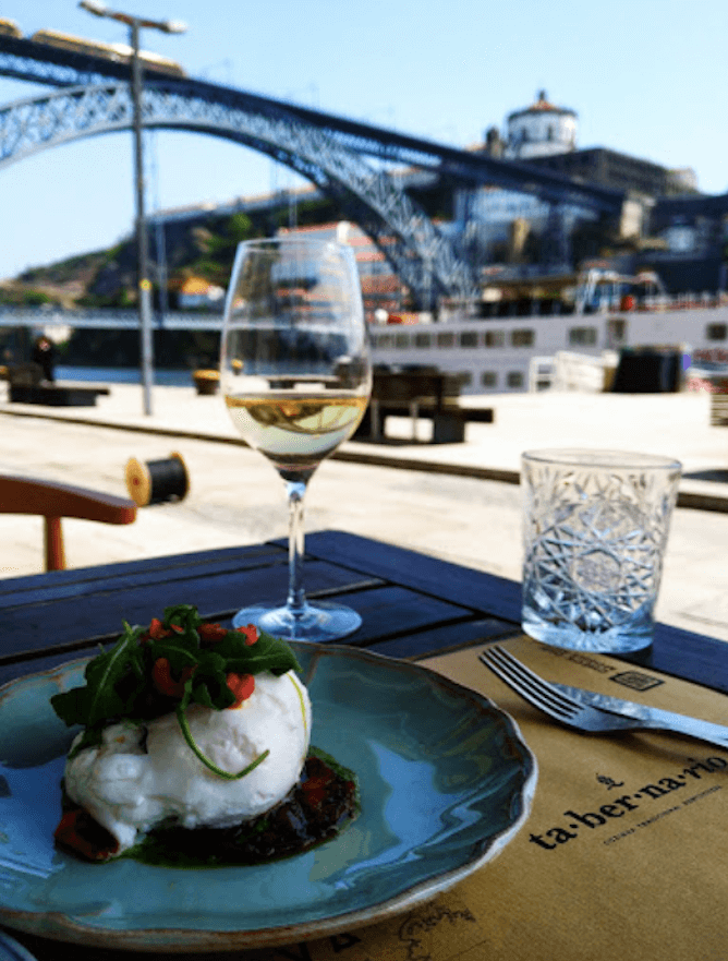 vista esplanada taberna beira rio restaurante porto