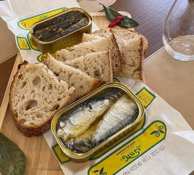 tasting sardines pinhais tour factory matosinhos