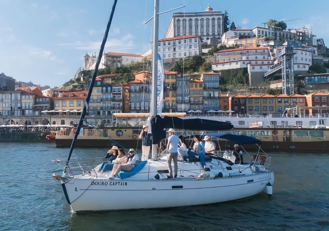 douro captain sailboat
