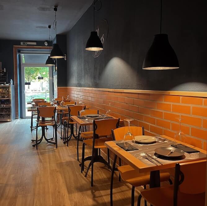 so tapas porto dining room