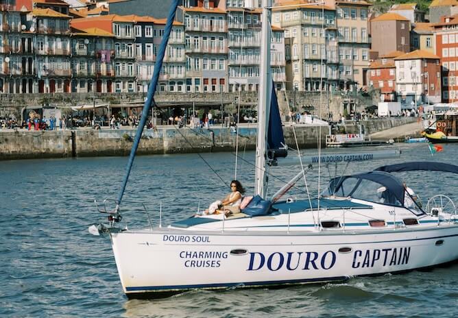 douro captain close details boat